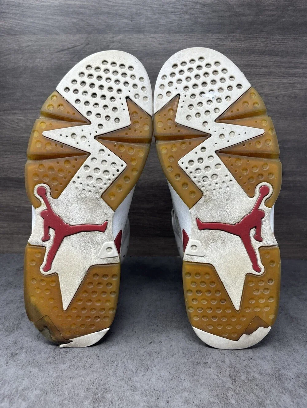 Air Jordan 6 Retro Alternate Hare Size 9.5 Mens White Red Basketball 384664-113
